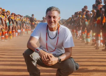‘Limpa a cultura de vocês’: pedido de Luciano Huck a indígenas provoca indignação