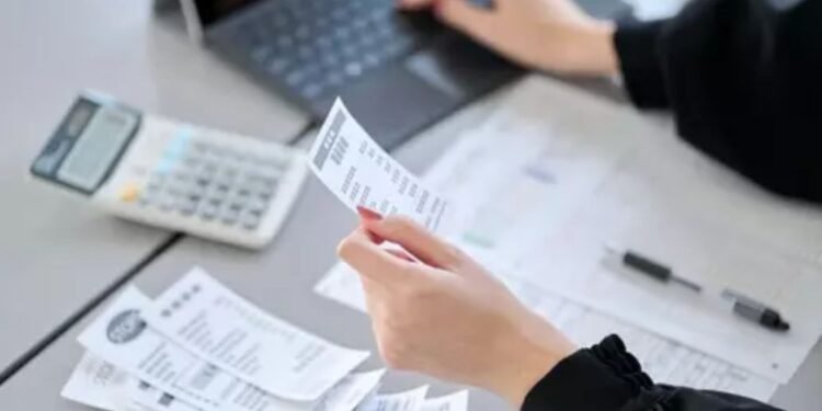 Novas regras da NF-e aliviam empresas, mas exigência de IBS e CBS continua