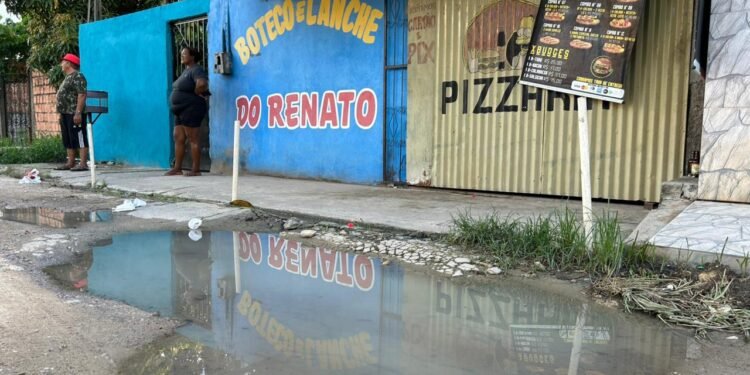 Pista de gelo na Ponta Negra e de lama no Tarumã: o contraste que revolta moradores da rua Buriti