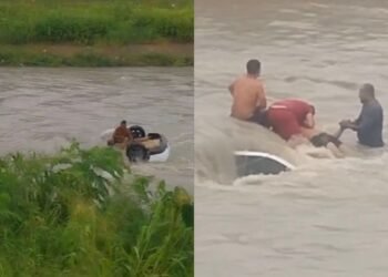 Carro é arrastado para igarapé e homem recebe socorro durante chuva na zona Sul de Manaus