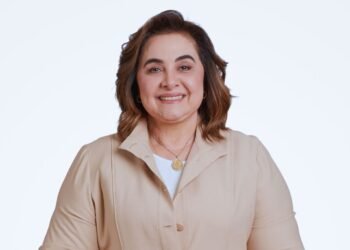 Pesquisa Perspectiva: Professora Maria do Carmo mostra força em Manaus, ultrapassando o atual prefeito, e cresce no interior