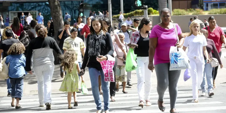 Quase 50% das mulheres brasileiras denunciam desrespeito
