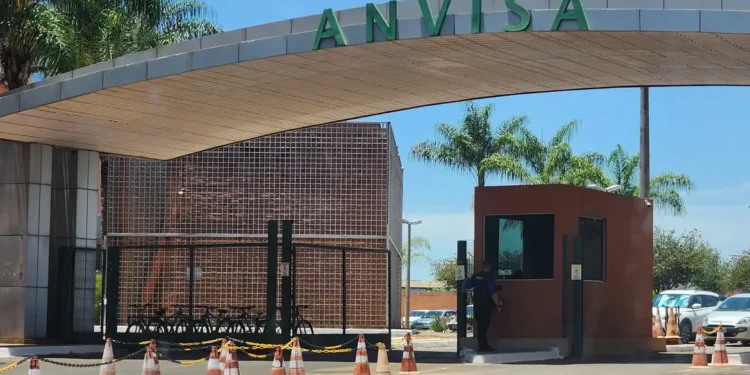 Anvisa proíbe fabricação e venda de suplementos irregulares
