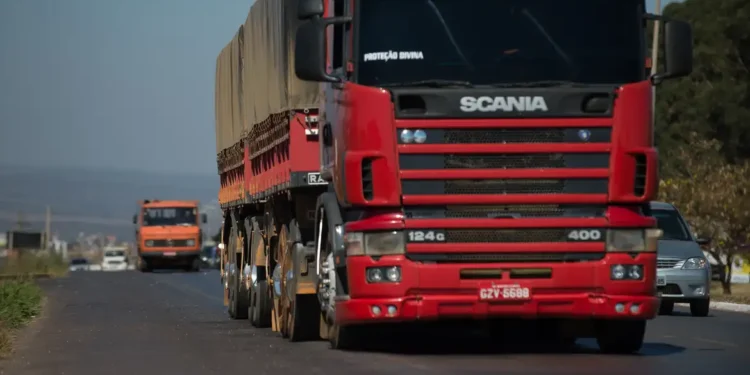 PRF reforça fiscalização em rodovias federais na Operação Natal - (Foto: Marcelo Camargo/Agência Brasil)