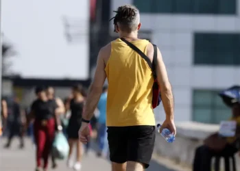 Brasil tem previsão de Natal com ondas de calor e chuvas