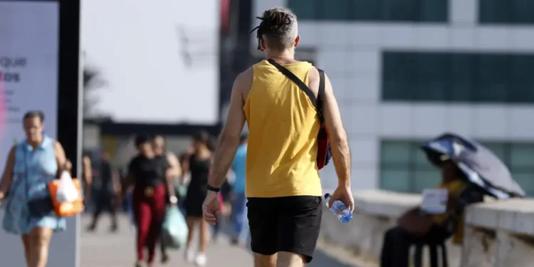 Brasil tem previsão de Natal com ondas de calor e chuvas