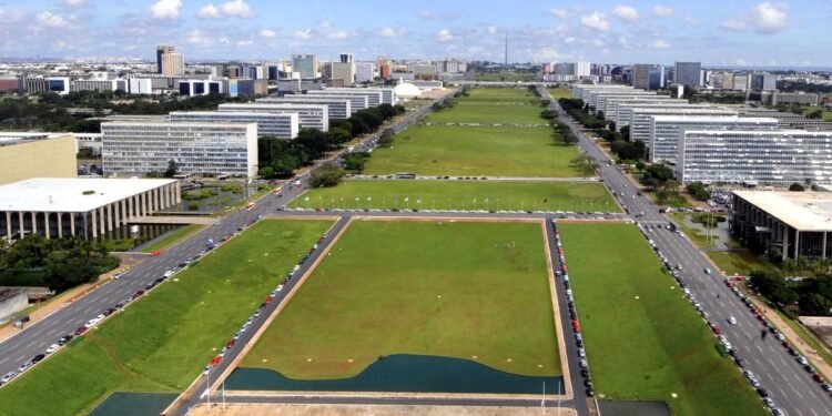 Ministério da Gestão nomeia 677 aprovados no Concurso Unificado