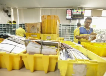 Tesouro reprova empréstimo de R$ 20 bilhões aos Correios