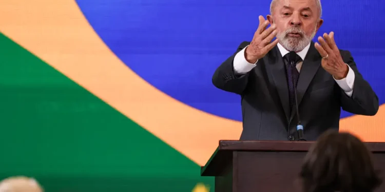 No Conselhão, Lula pede fim da escala 6x1 e ações contra o feminicídio