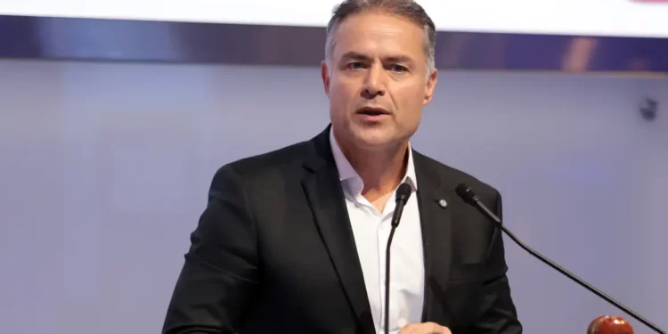 Ministro dos Transportes prevê 14 leilões rodoviários no país em 2026