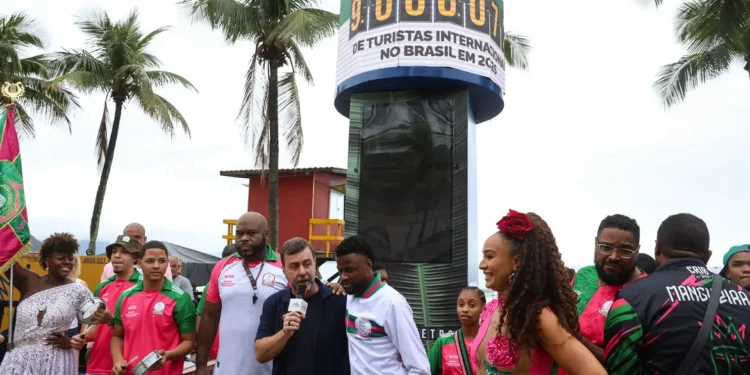 Brasil tem recorde de 9 milhões de turistas internacionais em 2025