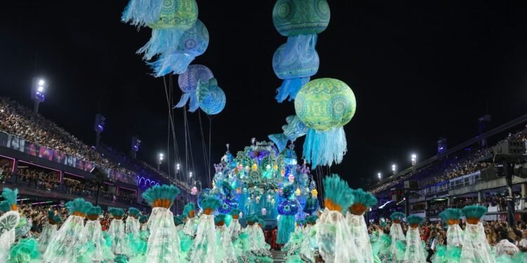 Desfile das escolas de samba se torna Patrimônio Cultural do RJ
