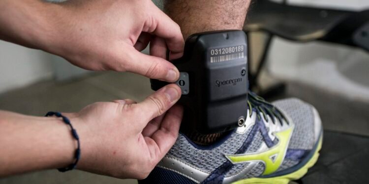 Audiência de custódia virtual reduz garantia de direitos, diz estudo