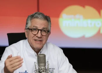 Nada justifica conflitos acabarem em bombardeio, diz ministro da Saúde