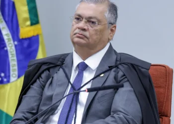 Dino proíbe emendas para entidades ligadas a parentes de parlamentares
