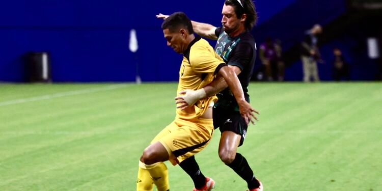 Amazonas bate o Manaus na Arena