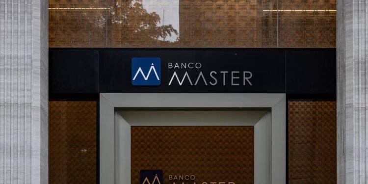 Banco master