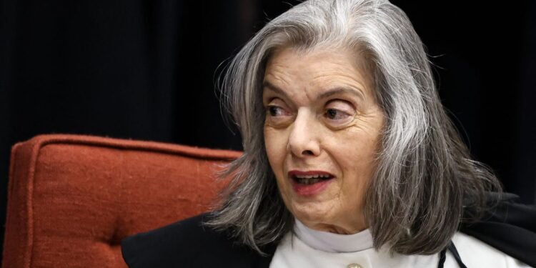 Presidente do TSE alerta para aumento de desinformação nas eleições