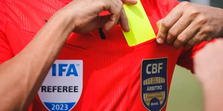 CBF anuncia programa de profissionalização de árbitros de futebol