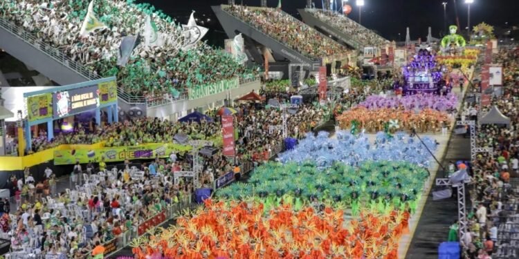 Carnaval 2026 Liesa-AM abre vendas de mesas e camarotes para o desfile do Grupo Especial