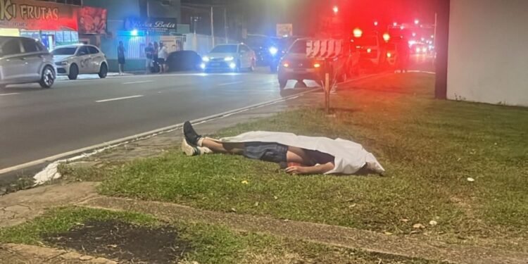 Homem é atropelado e morre