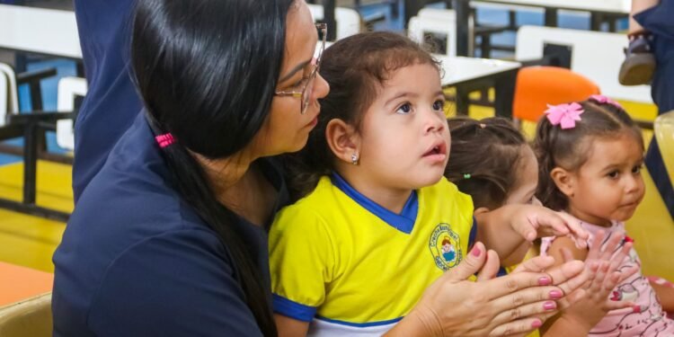 Inscrições para creches em Manaus encerram com quase 10 mil crianças cadastradas