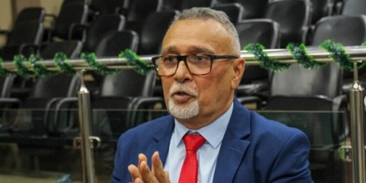 Justiça Eleitoral cassa mandato de vereador em Itacoatiara por fraude à cota de gênero