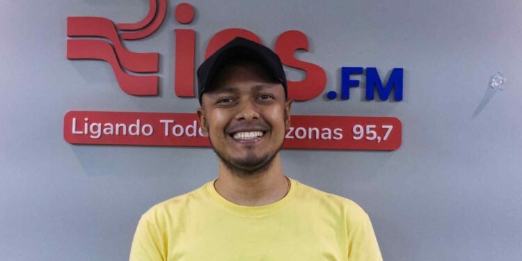 Ornello Reis, aprsentador do Acará-Disco (Foto: Tunico Santos/Rios de Notícias)