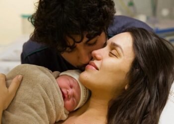 Nattan e Rafa Kalimann celebram a chegada da primeira filha do casal