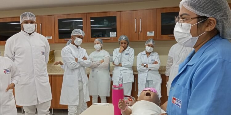 FAMETROTEC conquista o Top of Mind 2025 e lidera lembrança em cursos técnicos particulares