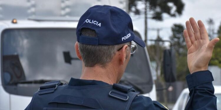 Acidentes em estradas federais durante o feriado matam 109 pessoas