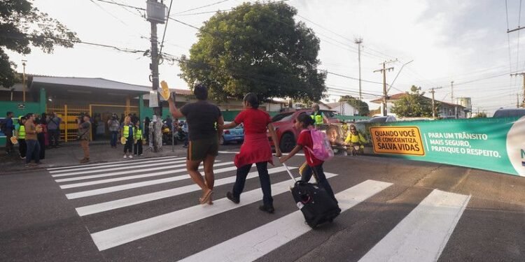 Especialista em trânsito alerta para atenção ao volante com período de volta às aulas