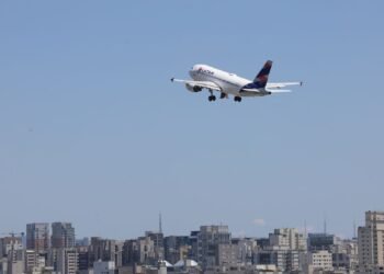 Greve na Argentina provoca alteração nos voos da Latam