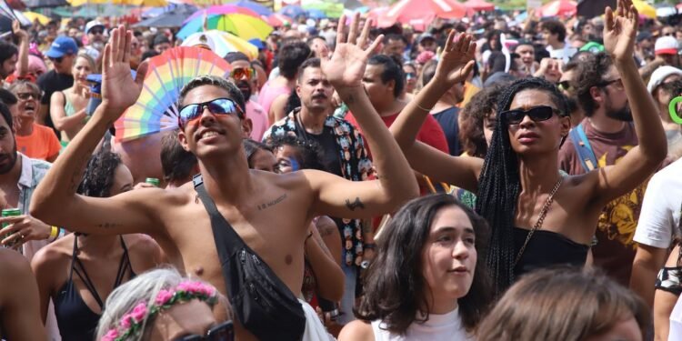 Especialistas alertam sobre cuidados para um carnaval seguro