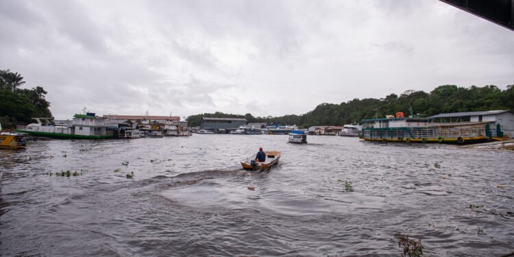 35 cidades do Amazonas entram em alerta por conta das cheias nos rios