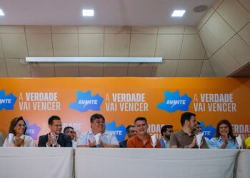 Sessão da CMM perde quórum após saída de vereadores para evento de David Almeida