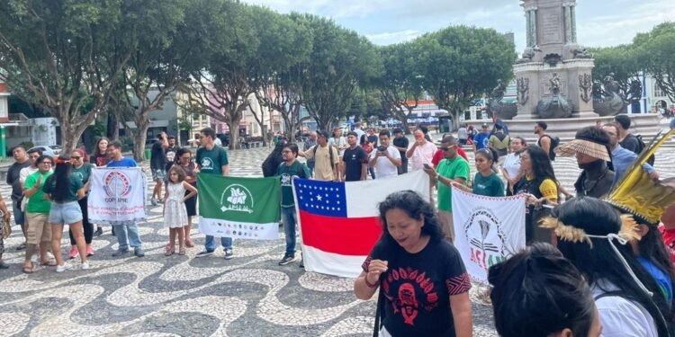Ato em Manaus celebra vitória contra concessão de hidrovias e defende rios como bens comuns
