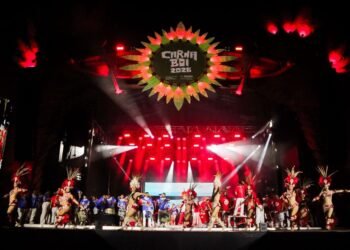 Carnaboi 2026 anima torcedores de Caprichoso e Garantido