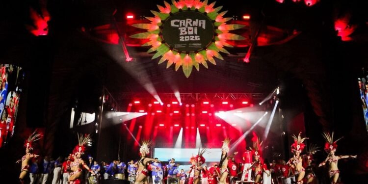 Carnaboi 2026 anima torcedores de Caprichoso e Garantido