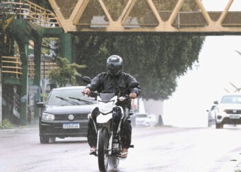 Defesa Civil alerta para chuvas intensas em Manaus