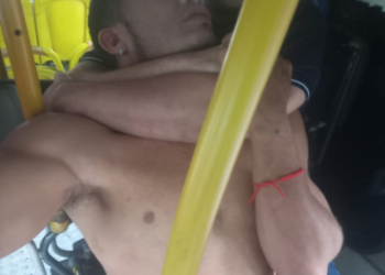 Suspeito é surpreendido com ´´mata-leão`` - (Foto: Divulgação/Internet)