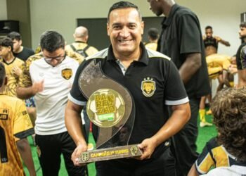 Fernando Gaúcho se despede da diretoria executiva do Amazonas FC