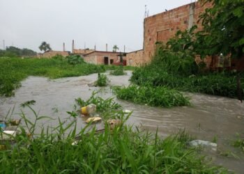 agua-contaminada-chuvas-amazonas