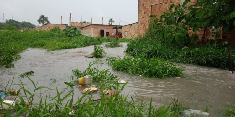 agua-contaminada-chuvas-amazonas