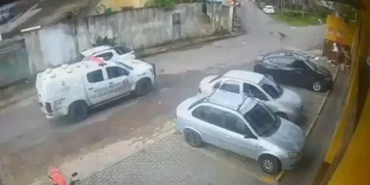 Policial militar tem prisão decretada após atropelar e matar cães