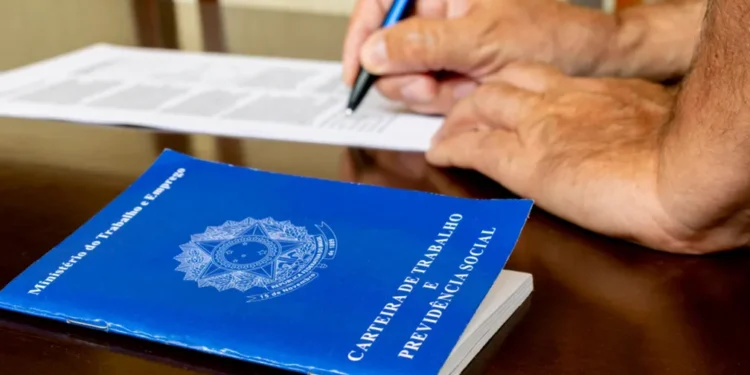 carteira-trabalho-brasil