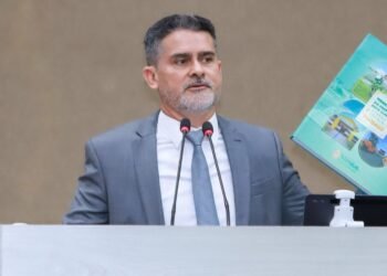 Barba, discurso e ‘Operação Verdade’: comentarista vê David Almeida em modo pré-campanha