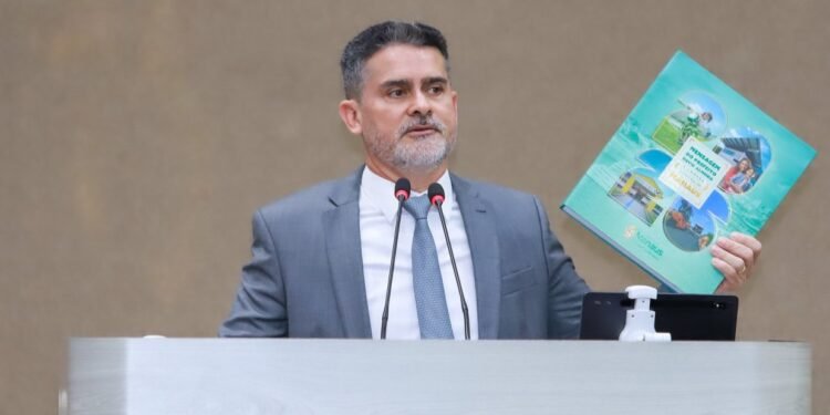 Barba, discurso e ‘Operação Verdade’: comentarista vê David Almeida em modo pré-campanha