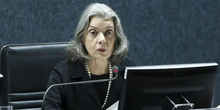 Cármen Lúcia apresenta regras para atuação de juízes nas eleições