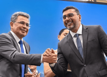 De Olho no Poder: aliança Wilson-Tadeu e a pernada no tabuleiro político do Amazonas